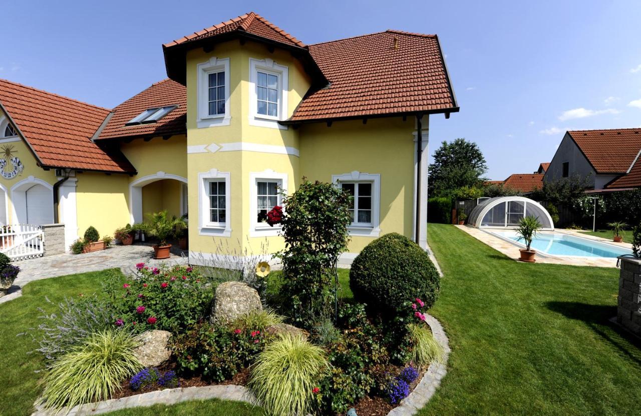 Hotel Gaestehaus Familie Trachsler Rohrendorf bei Krems Exterior foto